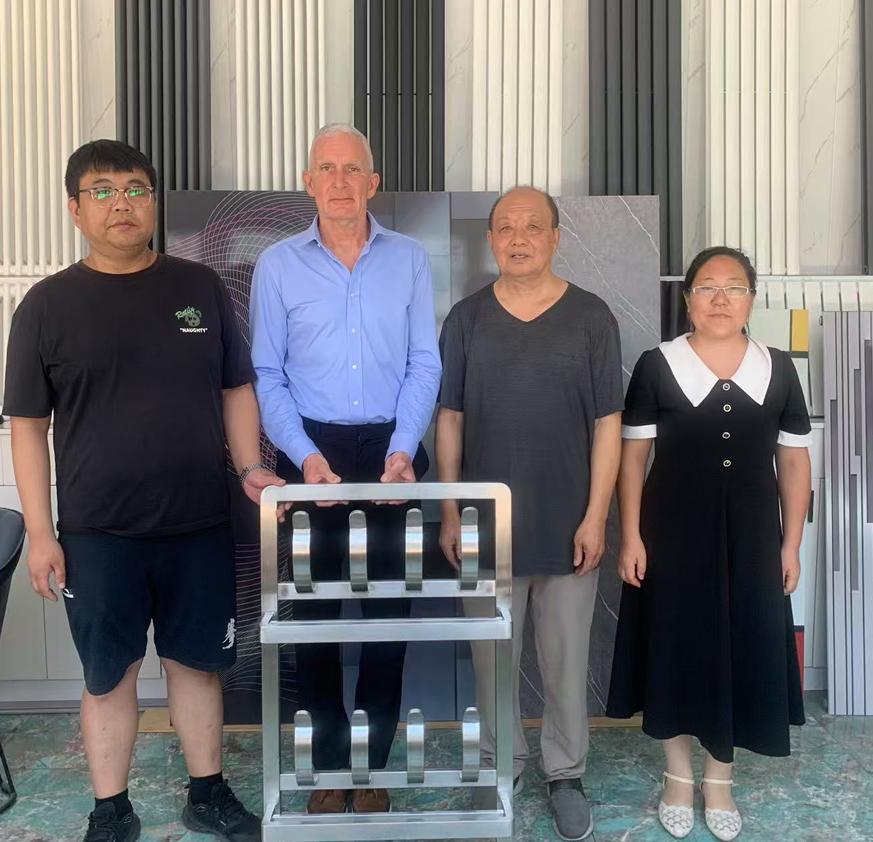 British clients visit Tengda Weiye factory in Tianjin